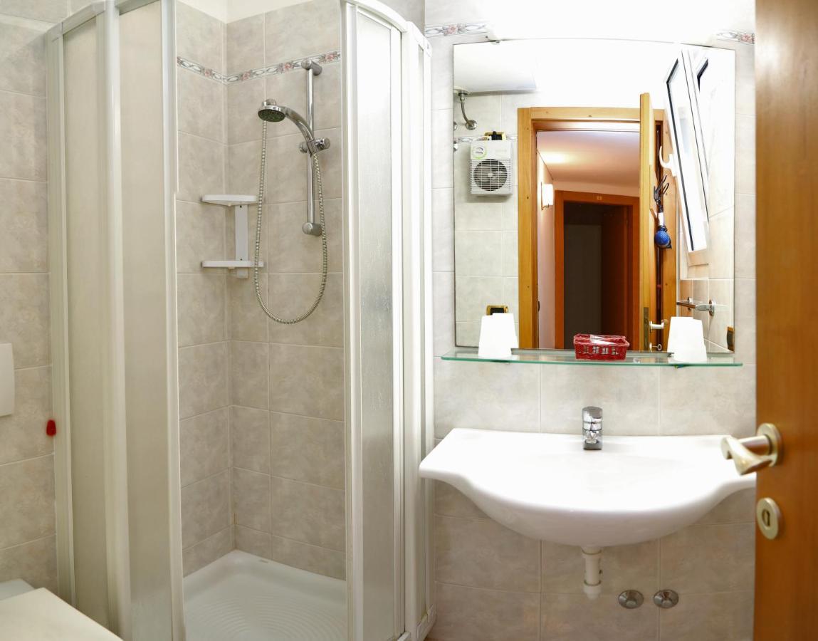 Front Lake Apartment Bardolino Kültér fotó