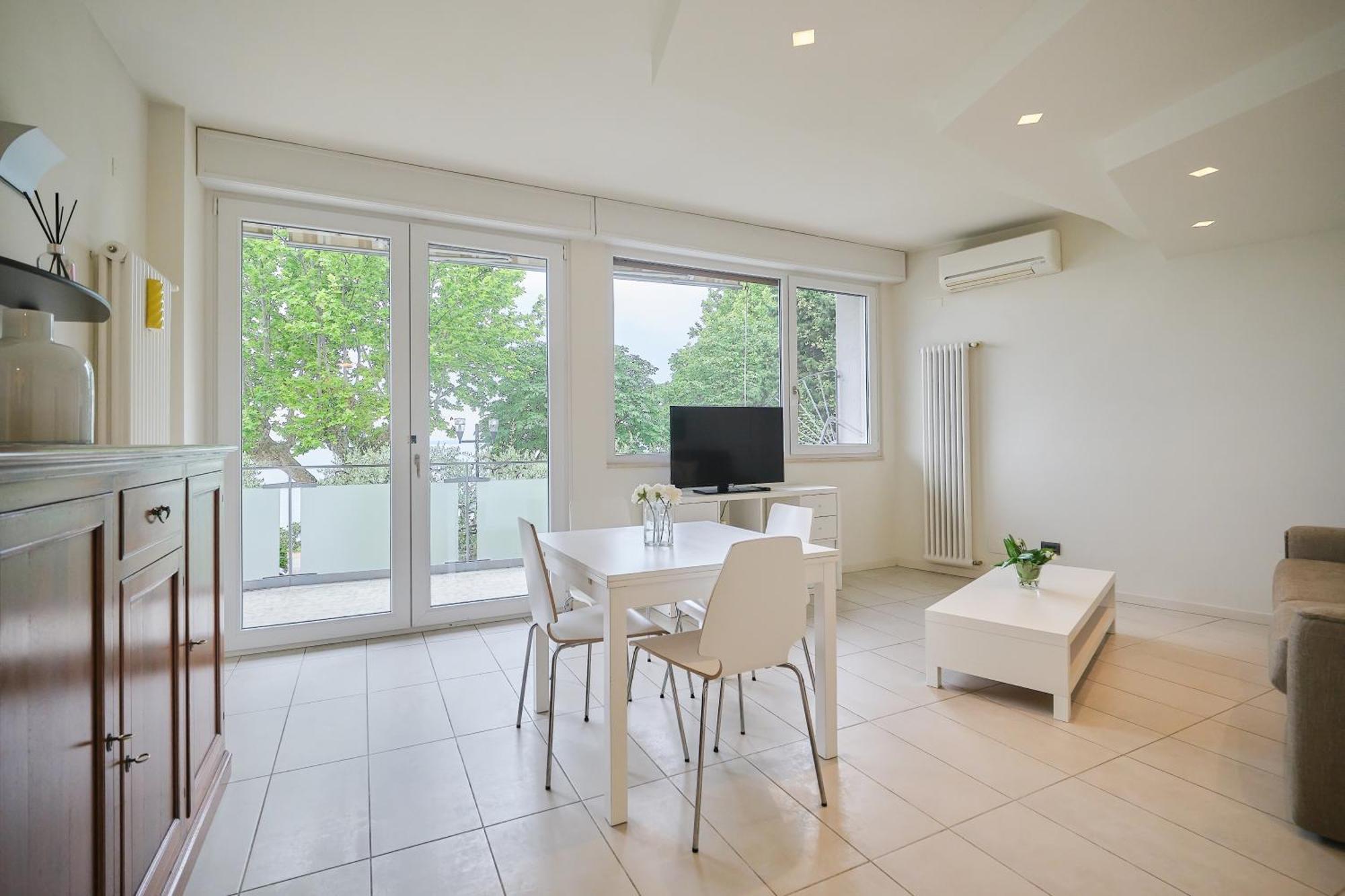 Front Lake Apartment Bardolino Kültér fotó