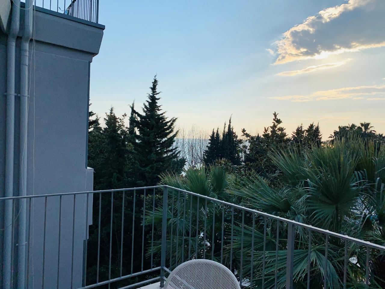 Front Lake Apartment Bardolino Kültér fotó